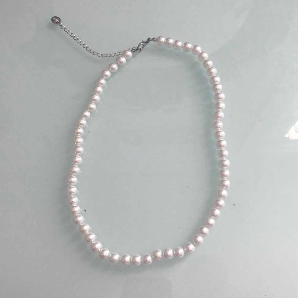 Cute pearl necklace